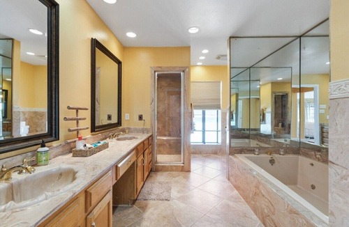 Seventh Ward House | Breathtaking Sprawling Mansion w/King Suite, Guest House & Off-Street Parking!