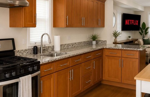 Bridgeport House | Bridgeport Basecamp Comfy Peaceful Sleeps 10+