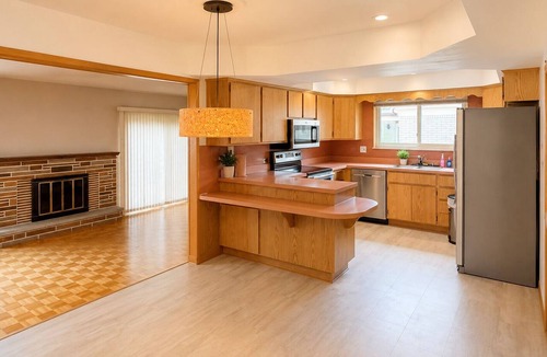 Warren House | Bright & Spacious Home Perfect for Families 2 Queen Bedrooms 2 Full-Bathrooms