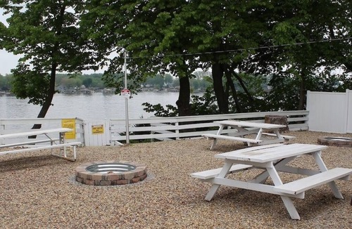 Monticello Cabin | Cabin 6 at Dockside Lake Resort