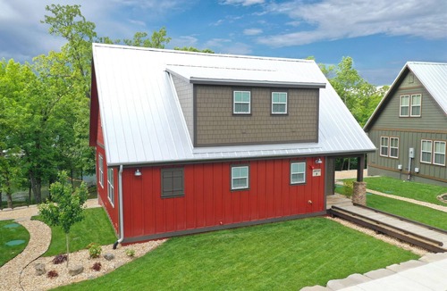 Kimberling City Cabin | Cabin #9 Lakeside, Table Rock Lake views, Family Getaway