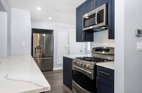 Oak Lawn House | Casa Blanca Midwayn