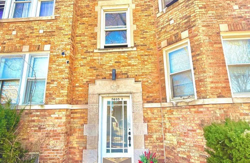 Gage Park Apartment | Casa Midway Chicago - Spacious 1BR - Golf, City & Airport Access