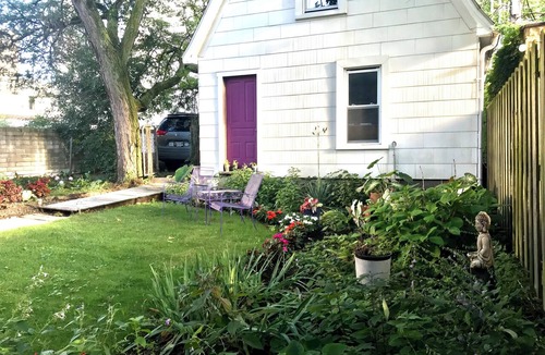 Ann Arbor House | CD1 Downtown Garden Flat - Central