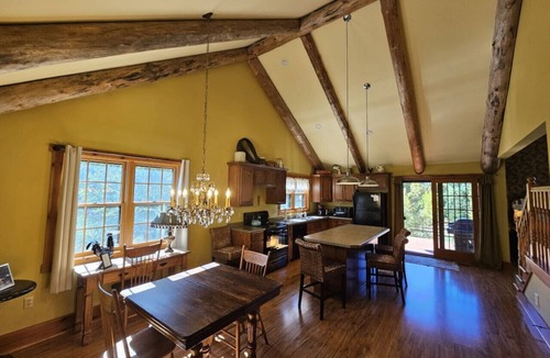 Sturgeon Bay Cabin | Chanticleer Cabins Evergreen Cabin