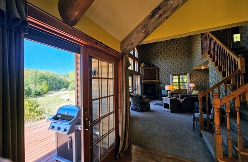 Sturgeon Bay Cabin | Chanticleer Cabins Evergreen Cabin