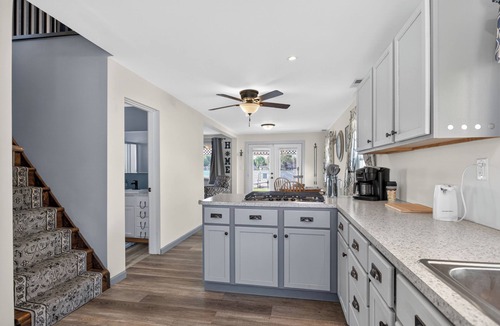 Michigan Center Cottage | Charming 2-bedroom + Loft cottage Located on Center Lake- Sunset views