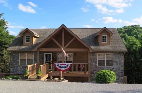 Branson West Cabin | CHARMING 2BR. CABIN, NEAR SILVER DOLLAR CITY, BOOK NOW FOR SUMMER 26