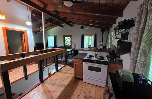 Bellaire Ski Chalet | Charming 3-bedrm chalet in beautiful Bellaire Close to Torch Lake -golf courses
