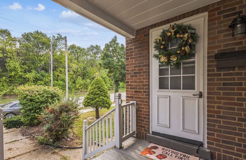 Bay View House | Charming 3-bedroom house in delightful Milwaukee with AC, WiFi