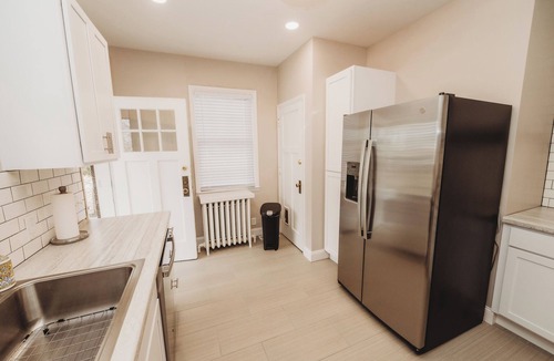 Burlington House | Charming 4 bedroom home near Downtown.