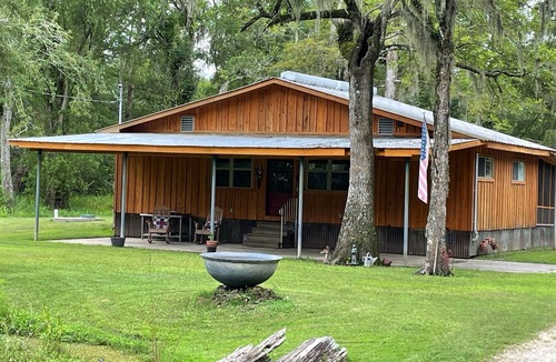 Bayou Goula Cabin | Charming cabin on Lower Grand River — Bayou Pigeon, Louisiana