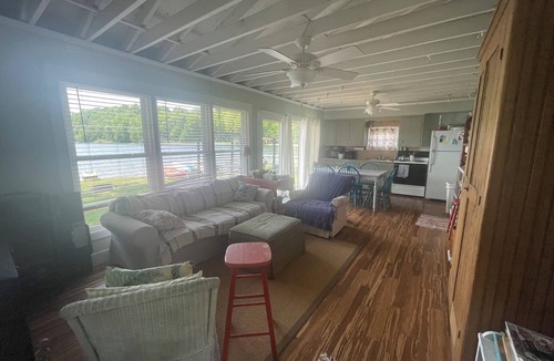 Delton Cottage | Charming Cabin w/AC on private lake, tucked away between Delton and Hastings