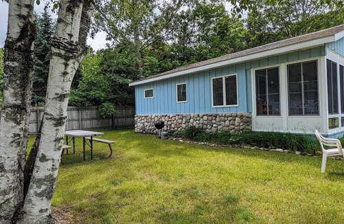 Northport House | Charming cottage with shared beachfront on Grand Traverse Bay near Northport.