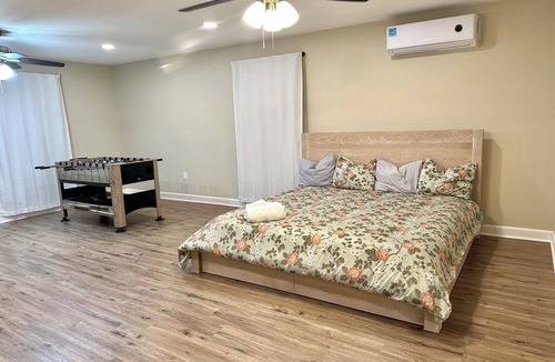 Hammond House | Charming & stylish Hammond residence located only 13 minutes away from SLU!