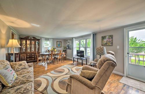 Grand Rivers House | Cheerful Grand Rivers Cottage, 1/2 Mi to Lake