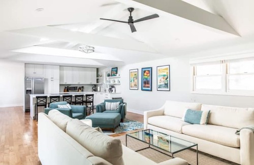 Harbert House | Cherry Beach Pool House