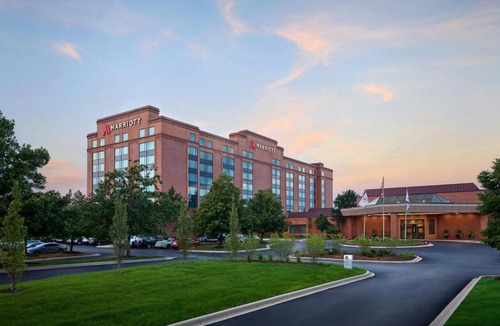 Hoffman Estates Hotel | Chicago Marriott Northwest