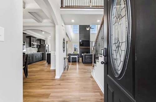 Clarksville House | Clarksville Pond House Near Fort Campbell