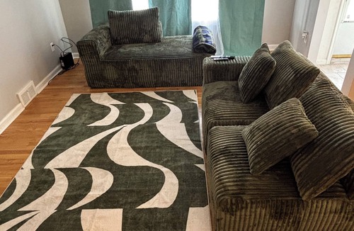 Roseville House | Clean & Cozy Entire Home Quiet Stay Free Parking & WiFi
