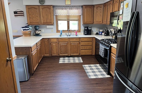 Elkhart Lake House | Close to Road America and Beautiful Elkhart Lake and Great Golf Courses