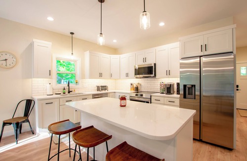Lake Ann House | Close to Traverse & Crystal MTN, Winter Retreat!