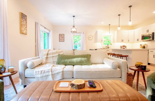 Lake Ann House | Close to Traverse & Crystal MTN, Winter Retreat!