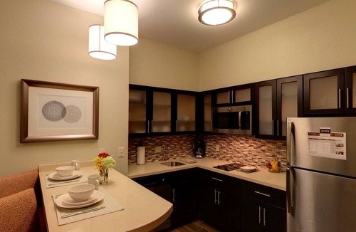 Bryant Pattengill East Apartment | Close to University of Michigan + In Research Park | Indoor Pool + 24 Hour Fitness Center