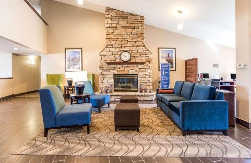 Waukesha Hotel | Comfort Inn Waukesha - Milwaukee West