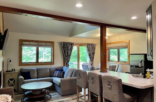 Wakefield Condo | Comfy Bear ~ Ski In/Out Remodeled 2 bedroom/2 bath Condo at Snowriver!