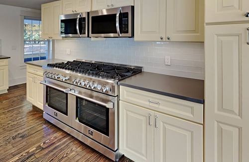 Glenn House | Compound for Families- Main House with Adjacent Cottages Cabins,Indoor Pool Spa