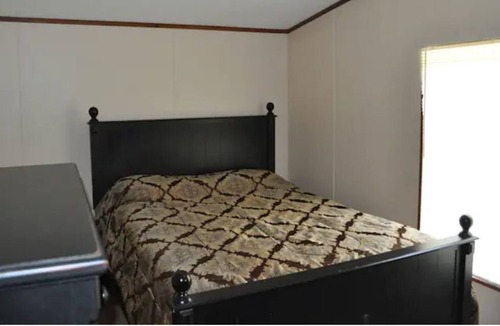 Start House | Convenient, Secluded and Safe!