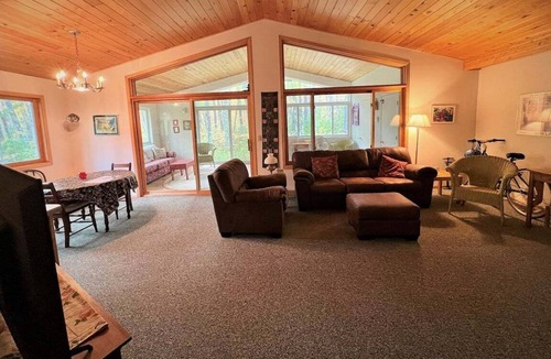 La Pointe House | Cottage Nestled in the Woods - Stolen Oaks
