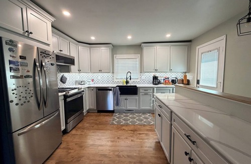 Bay View House | Cottage Style House in Milwaukee’s Bay View Neighborhood – 1 Block from the Lake