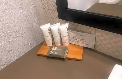 Milwaukee Hotel | Country Inn & Suites by Radisson, Milwaukee Airport, WI