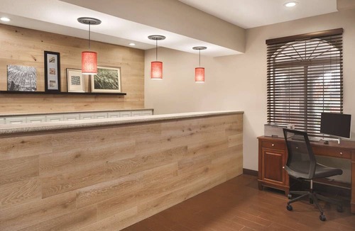 Michigan City Hotel | Country Inn & Suites by Radisson, Michigan City, IN
