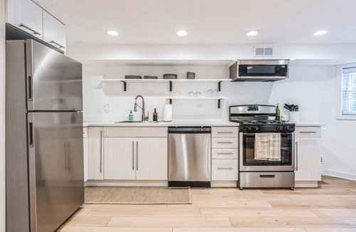 Logan Square Apartment | Cozy 2-Bedroom Apartment with WiFi, AC & More in Hip Logan Square
