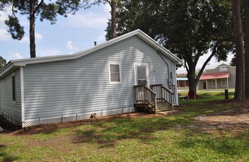 Scott House | Cozy 2 bedroom offering privacy and convenience located in the HUB of Scott, LA