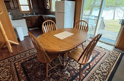 Tower Cabin | Cozy 3 bedroom cabin centrally located at Moccasin Point, Lake Vermilion.