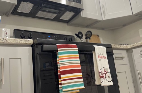Kenner - Louis Armstrong International Airport House | Cozy 3 bedroom townhome/3 minute from the airport