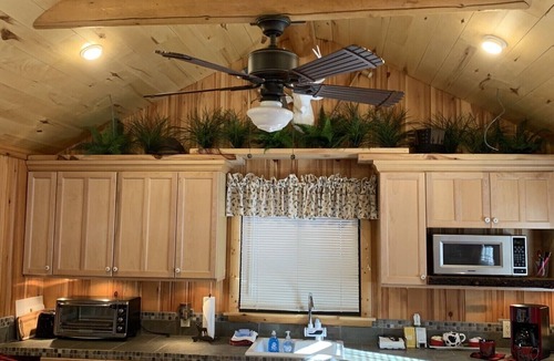 Woodruff Cottage | Cozy 3 season cabin with gas fireplace heated floors one bedroom studio