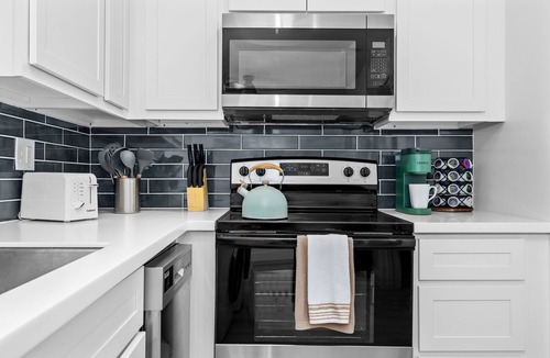 Tower Grove East Apartment | Cozy Apt Near SLU Hospital & Major Hospitals 🏥