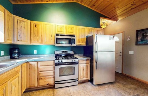 Mercer House | Cozy Cabin located on the Turtle Flambeau Flowage, great for all seasons!