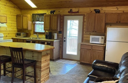 Lakewood Cabin | Cozy Cabin located on the UTV/ATV/Snowmobile Trails