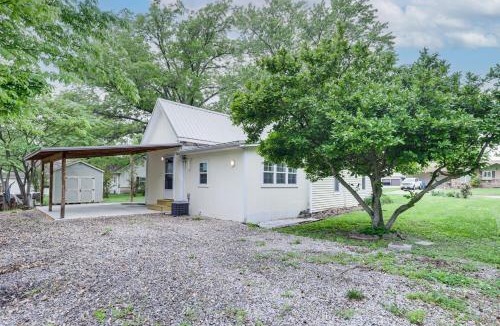 Carterville House | Cozy Carterville Home: 3 Mi to Crab Orchard Lake!