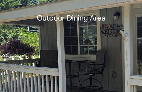 Le Roy Cottage | Cozy Cottage Retreat, in Leroy, with access to all sports Rose Lake