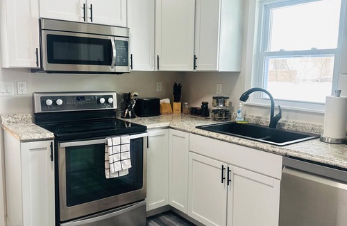 Champlin House | Cozy family friendly Entire Home l, 2BR, Free Parking, 20min to Minneapolis