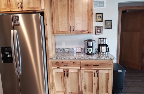 Maple Lake Cabin | Cozy Getaway + Firepit + Lake + Relaxing Anytime + Peaceful Nights + Perfect