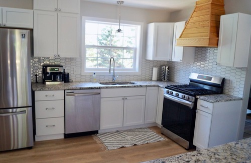 Minnetrista House | Cozy home with Pool,Hot Tub and fireplace.