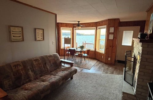 Lindstrom Cabin | Cozy Lake Escape - Hot tub, Sauna, Fire Pit, Kayak/Canoe & More